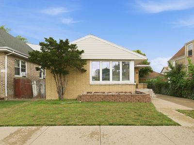6152 W Wrightwood Ave