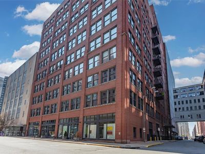 1010 Saint Charles St APT 1004