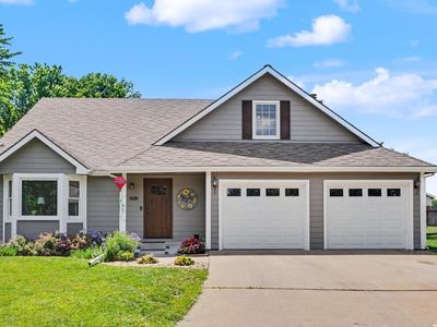 2925 Iris Ct