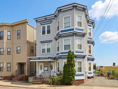 26 Gladstone St #3