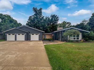 1571 Lakeview Rd