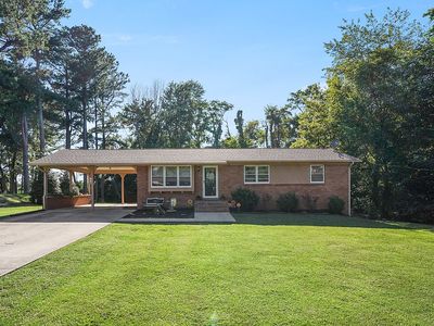 115 Lake Dr