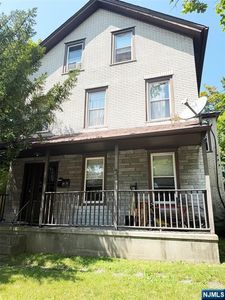 11 Darlington Ave