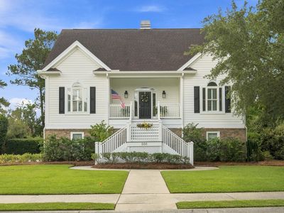 558 Island Walk E