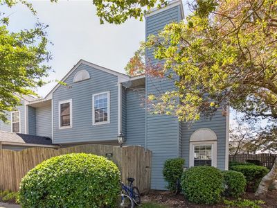 530 N Birdneck Rd APT 101