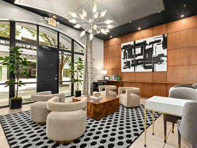 317 W Morgan St APT 302