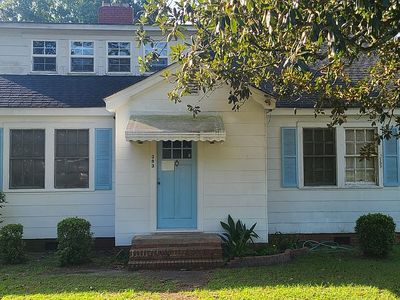 383 Lakeview Dr