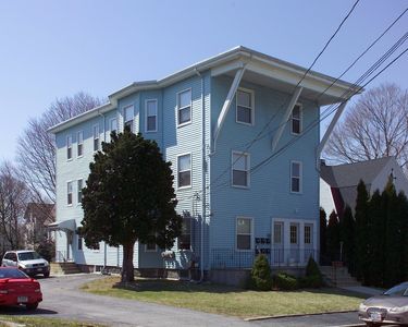 6-6 Exeter St #8