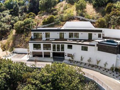 3935 Hopevale Dr