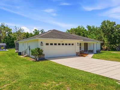 7125 Honeysuckle Dr