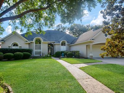 13714 Champions Centre Dr