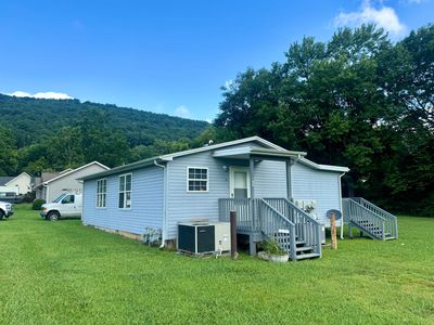 407 Hotwater Rd