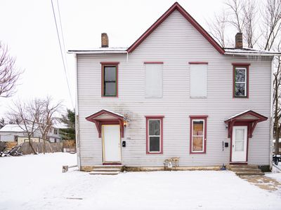 107-109 E Frank St