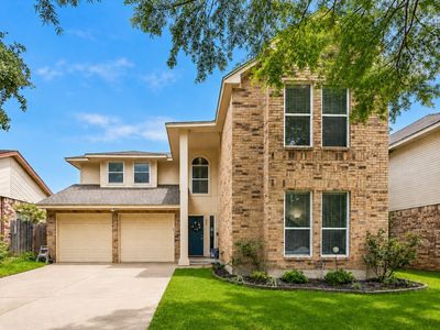 825 Ashmount Ln
