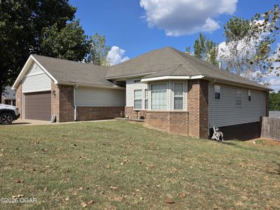 1704 Rosewood Dr
