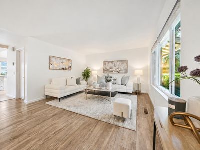 10019 Dove Oak Ct
