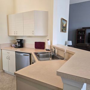 137 NW Berkeley Avenue