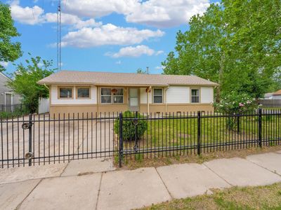 1301 E Gidley St