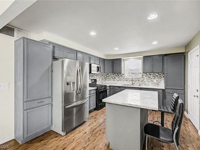 5137 Del Monte Ave