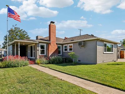 1215 W Walnut St