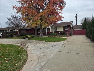 3614 N Grand Ave