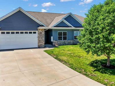 Property at 515 Majestic Oak Ct, Solon, IA