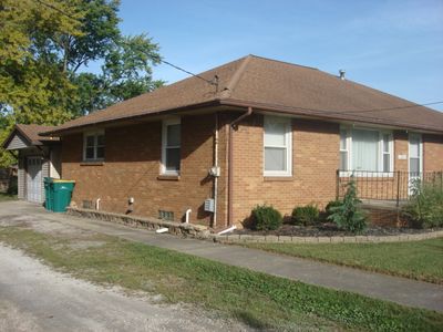 1004 Holcomb St