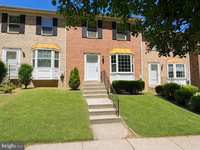 1104 Travis Ln