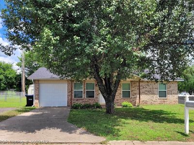 1214 Northwoods Dr