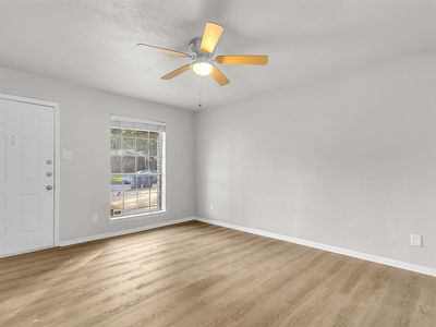 6470 Tumbling Creek Trl