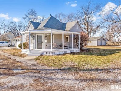 Property at 1002 W Jefferson St, Auburn, IL