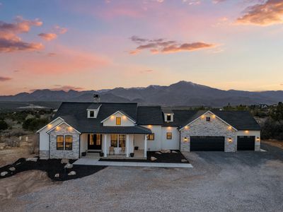 2204 S Old Highway 91