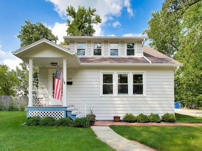 Property at 908 Fairoaks Ave, Deerfield, IL