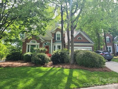 6210 Maple Cove Ln