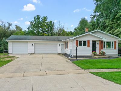 Property at 302 Hill Rd, Rosendale, WI