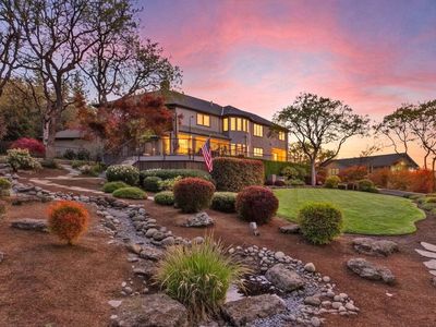 2583 Oak View Cir