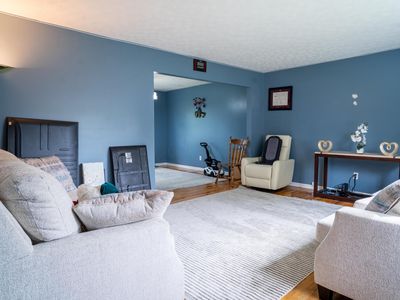 6272 Skywae Dr