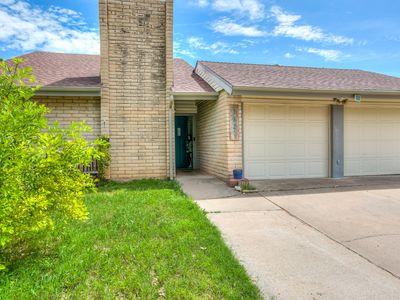 3821 Driftwood Dr
