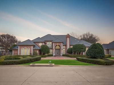 5825 Forest Highlands Dr