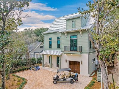 69 Live Oak St