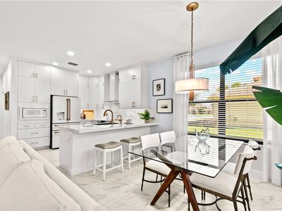 10081 W Villa Cir
