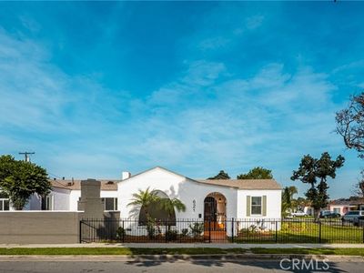 621 S Burris Ave