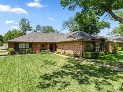 4504 Nassau Dr