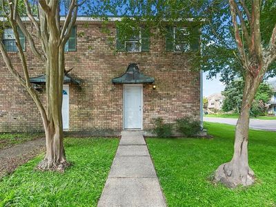 Property at 10 Maria St, Destrehan, LA