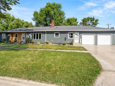 824 4th Ave N