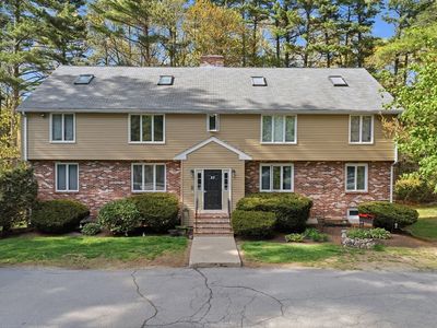 23 Hilltop Ln APT 1