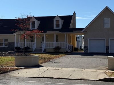 1100 Chews Landing Rd