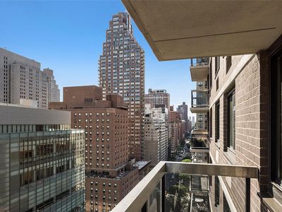 515 E 72nd St APT 17F