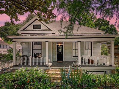 2910 Houston Ave