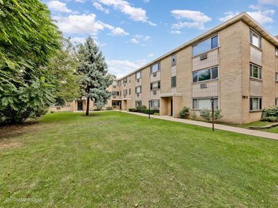 7021 N Ridge Blvd APT 1E